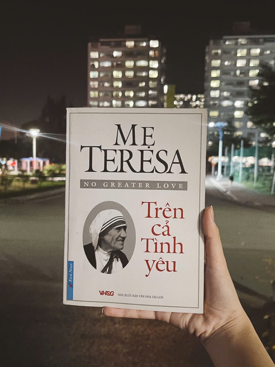 Ke sach 2560_Me Teresa.jpg (132 KB)