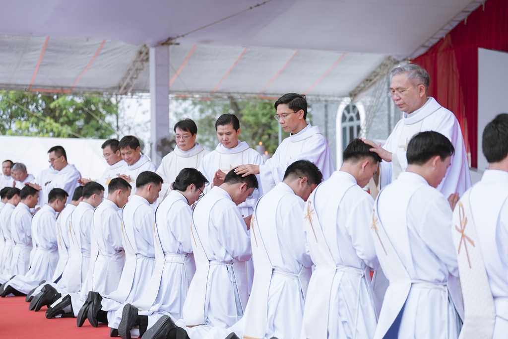 13vinh.jpg (209 KB)