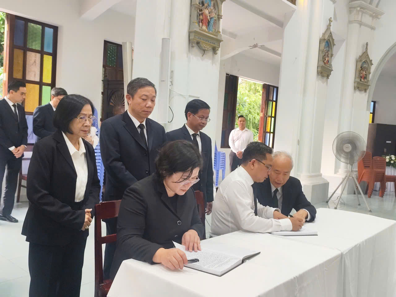 1cthanhuy.jpg (173 KB)