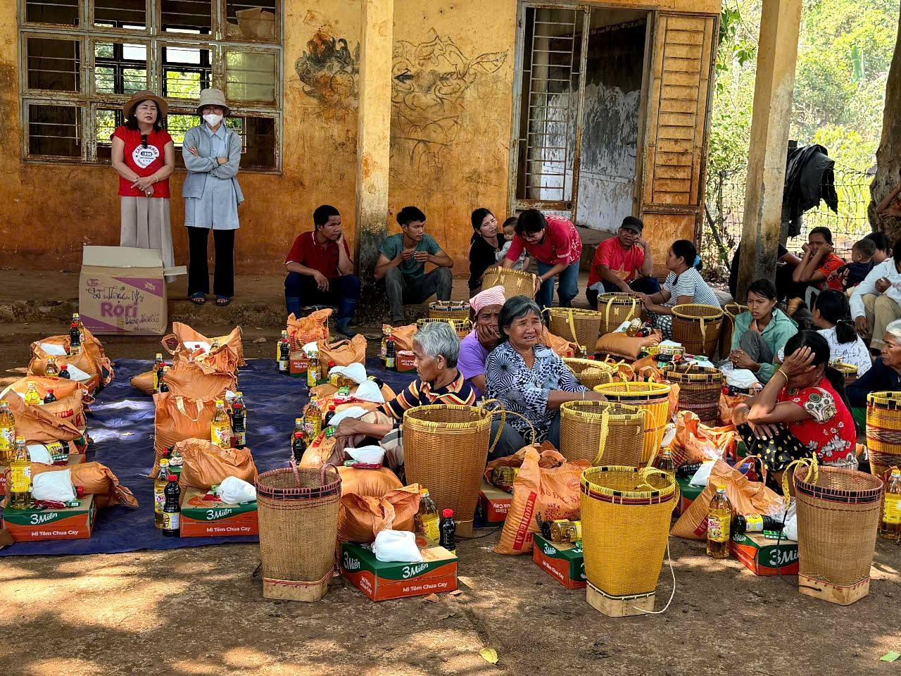 Mùa Chay sẻ chia ở giáo xứ thánh Phaolô