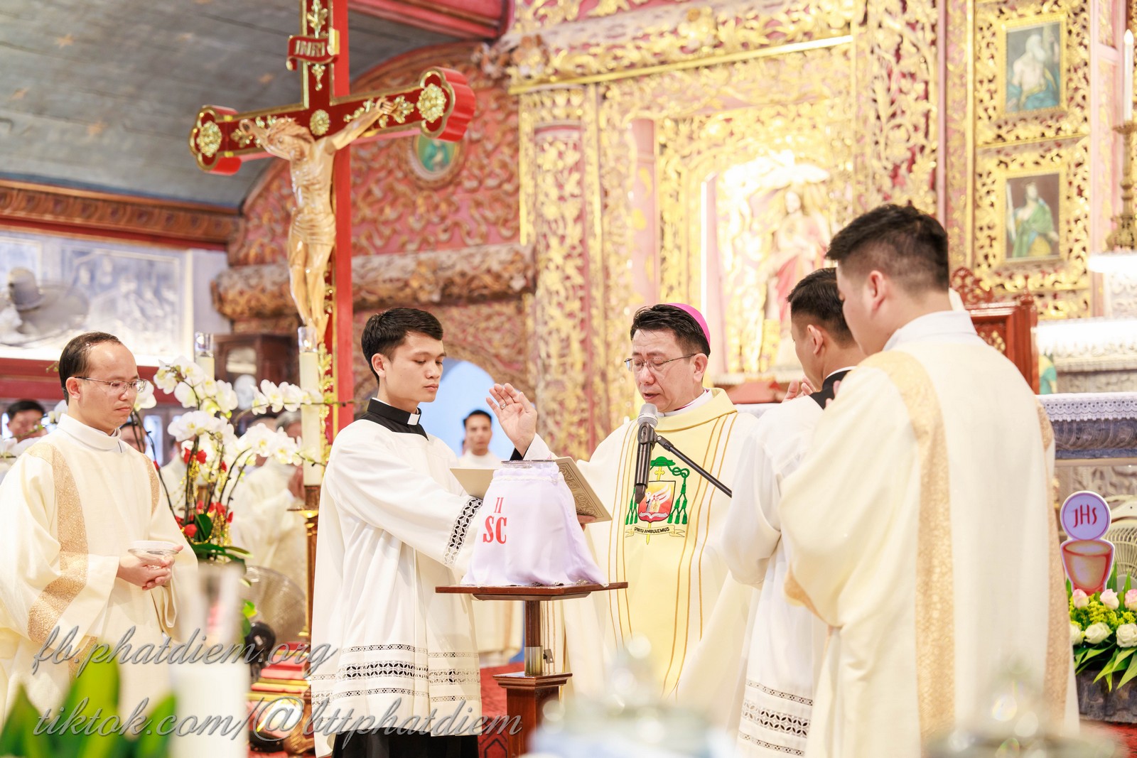 1phatdiemtruyendau.jpg (419 KB)