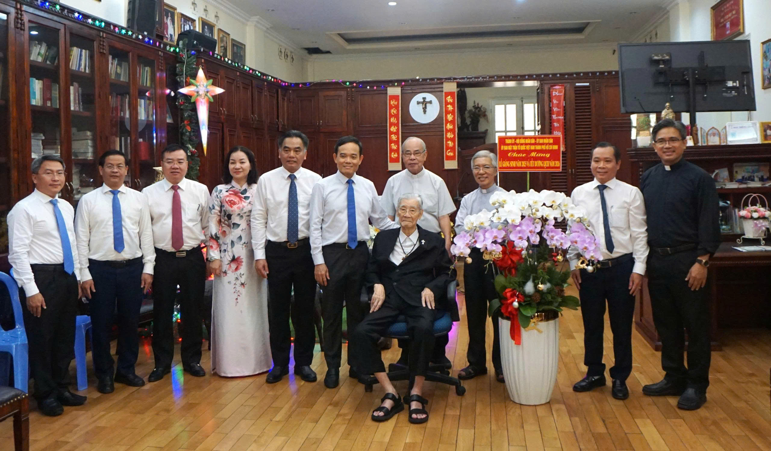 TPHCM_chuc mung Hy PMMan.jpg (709 KB)