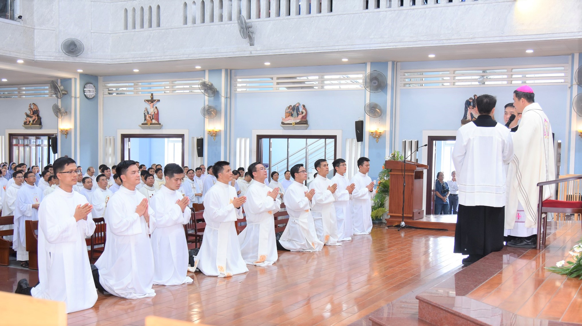 Truyền chức linh mục và phó tế tỉnh dòng Salêdiêng Don Bosco Việt Nam