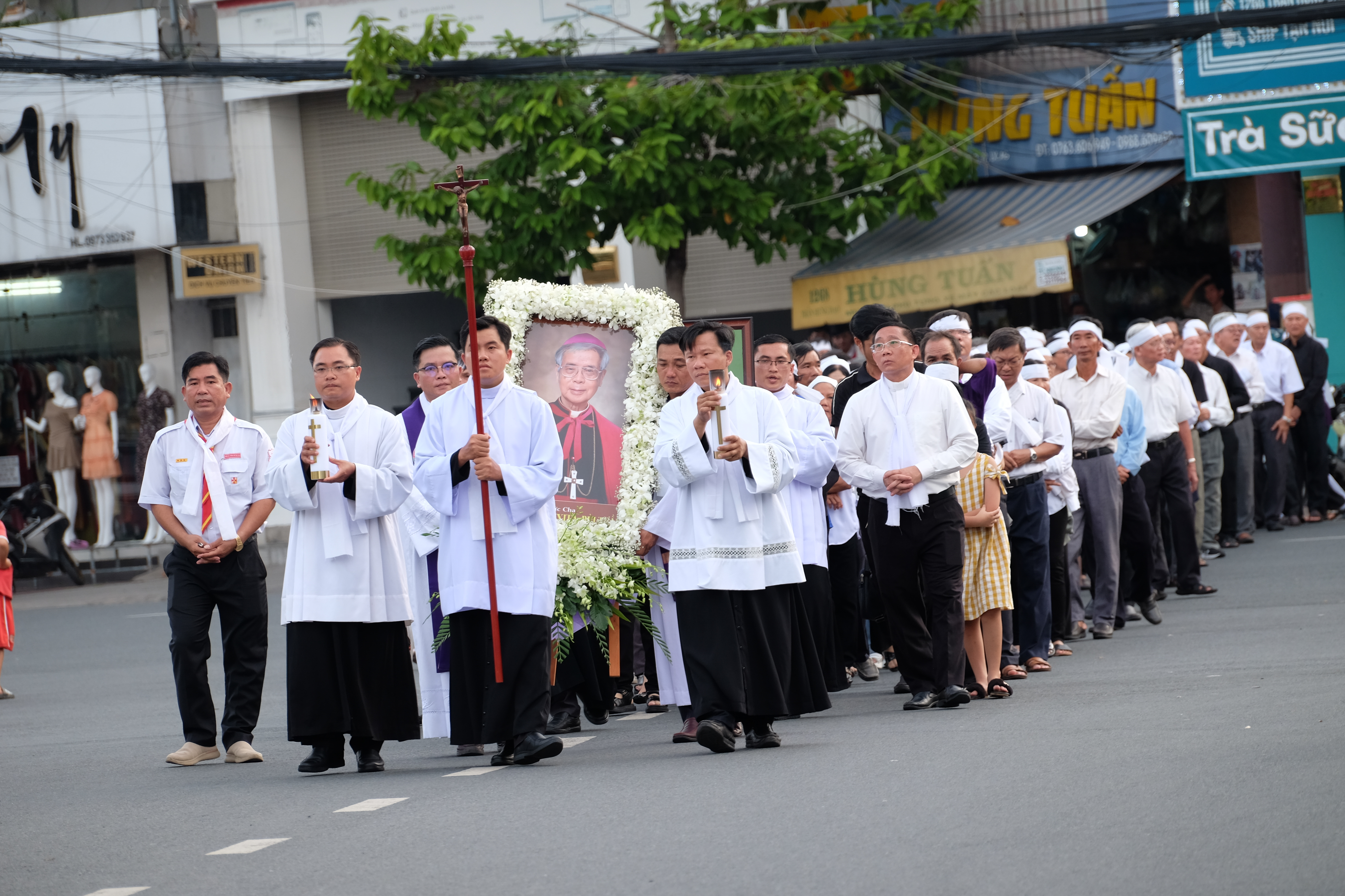 Một trái tim yêu thương vừa ngừng đập