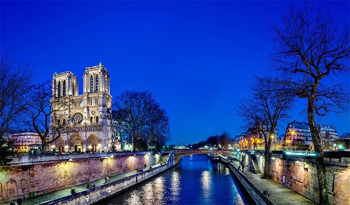 Các Thánh đường nổi tiếng ở Pháp: NHÀ THỜ CHÁNH TÒA ĐỨC BÀ PARIS