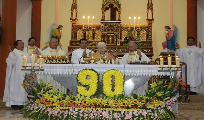 Mừng đại thọ Đức cha Phaolô Maria Cao Đình Thuyên