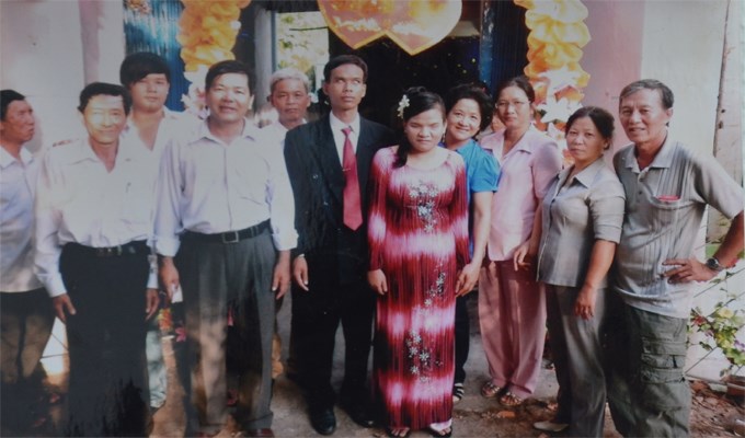 Đôi vợ chồng mù dẫn lối người khiếm thị