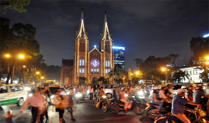 Rộn ràng Giáng Sinh trong lòng dân Việt