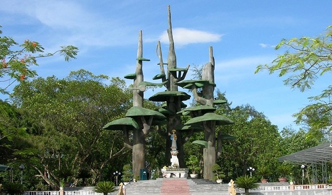 Nét đẹp từ những chuyến du lịch hành hương