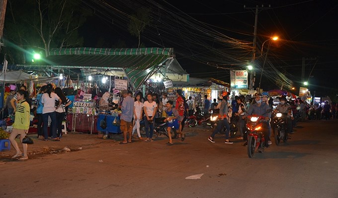 Chợ đêm làng đại học