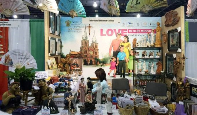 Gian hàng triển lãm của Giáo hội Việt Nam tại Đại hội Gia đình Thế Giới Philadelphia 2015