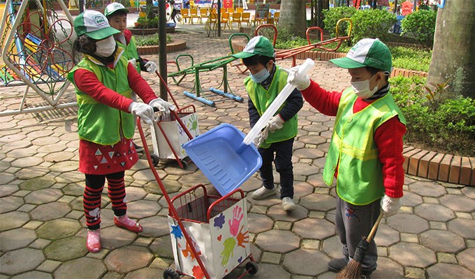 Dạy trẻ cách yêu  và bảo vệ môi trường
