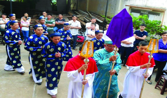 Che Thánh Giá và Ảnh tượng Thánh trong Mùa Chay