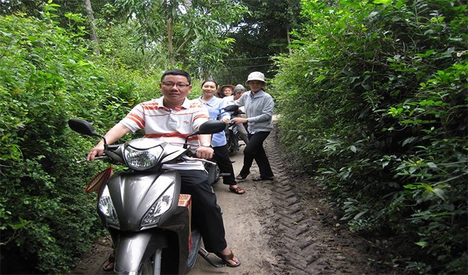 Khi các cha lên  “phây”