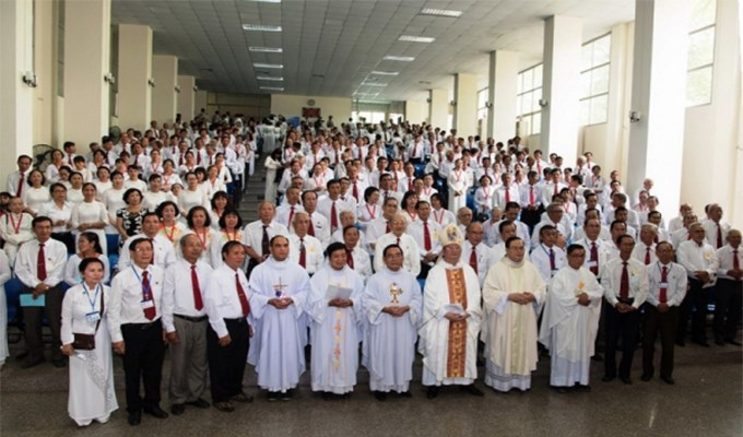 Gia Đình Phạt Tạ Thánh Tâm Chúa Giêsu TGP.TPHCM mừng kính lễ Thánh Tâm Chúa Giêsu