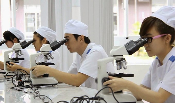 Kém, mệt ?...