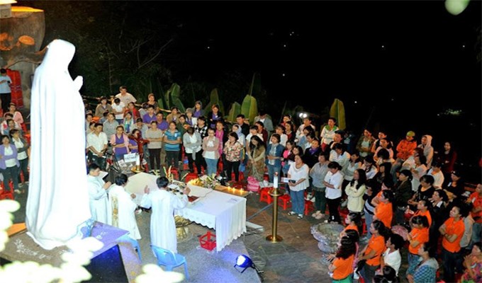 Từ những chuyến hành hương...