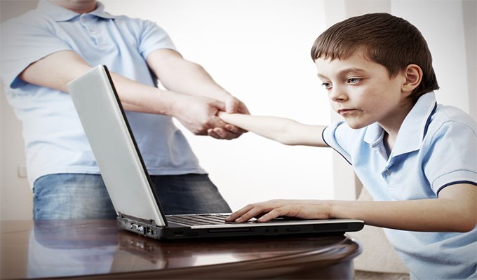 Bảo vệ con trẻ khỏi “ma túy kỹ thuật số”