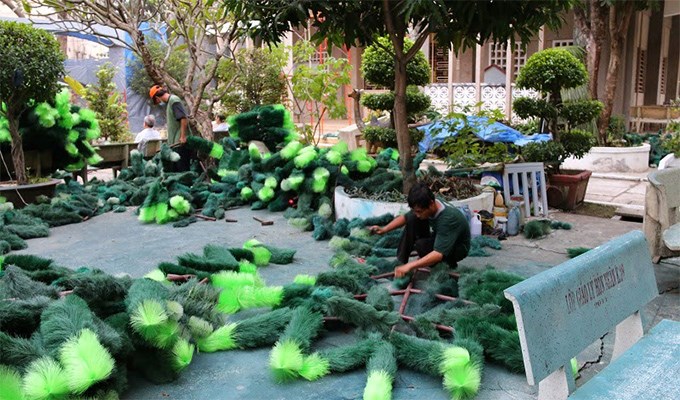Phục vụ giáo xứ là hy sinh hay bổn phận ?