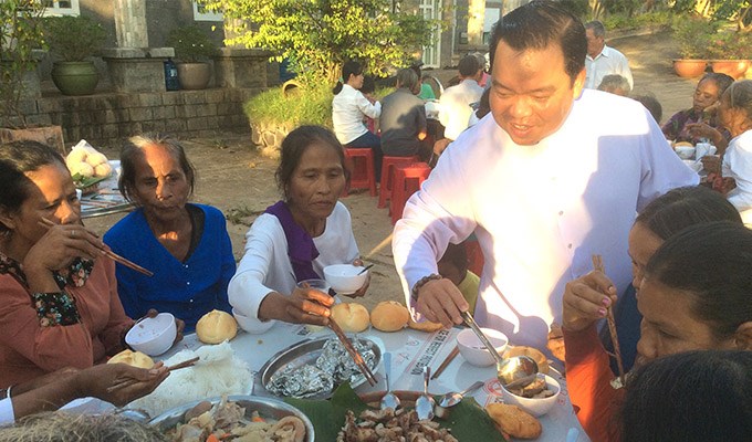 NGÀY THẾ GIỚI NGƯỜI NGHÈO TẠI GIÁO XỨ PHÚ LƯƠNG