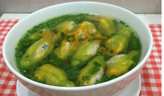 Canh bông bí nhồi thịt