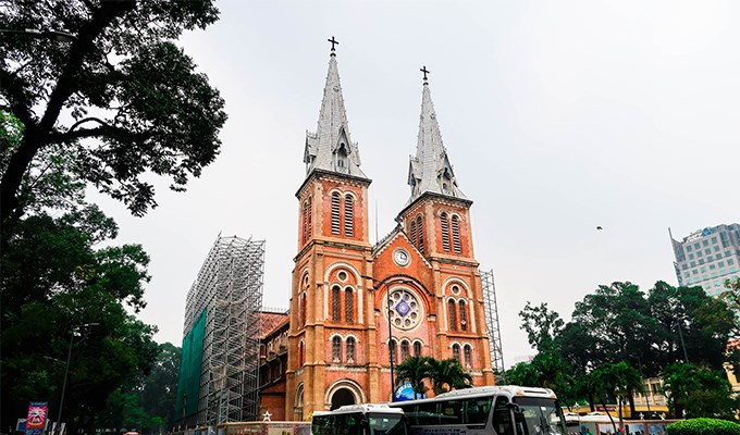 Ðại trùng tu nhà thờ Ðức Bà Sài Gòn