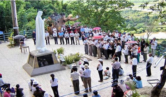 Đến bên Mẹ Tàpao ngày Xuân