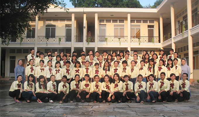 Đầm ấm mái nhà sinh viên