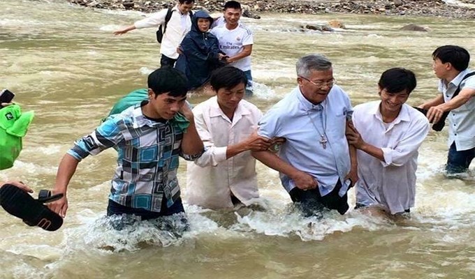 Người mục tử trải sương gió cùng đàn chiên