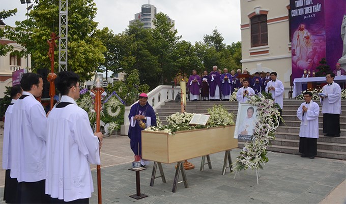 LỄ AN TÁNG CHA GIUSE MARIA ĐỖ ĐÌNH ÁNH