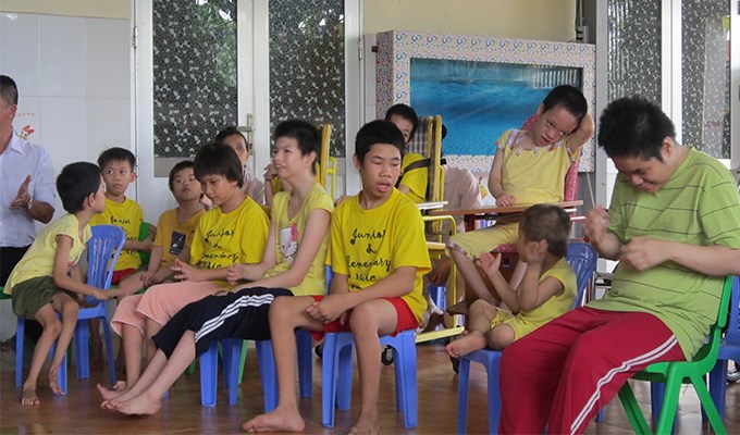 Nâng đỡ những mảnh đời khiếm khuyết