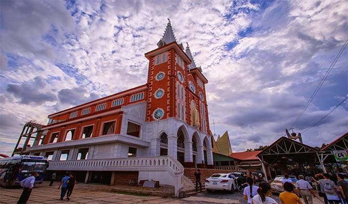Ban Giáo lý TGP.TPHCM hành hương Đức Mẹ Fatima Bình Triệu