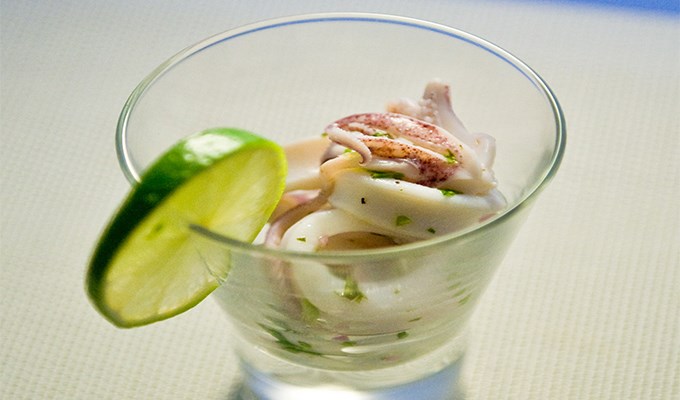Khai vị cùng Cocktail mực