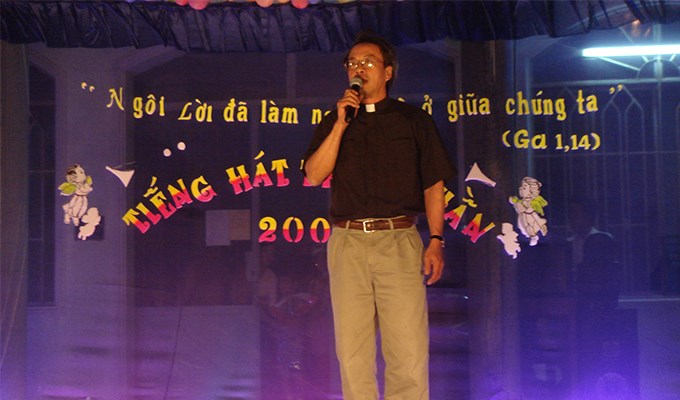 Người thắp lửa những giáo điểm ngoại biên