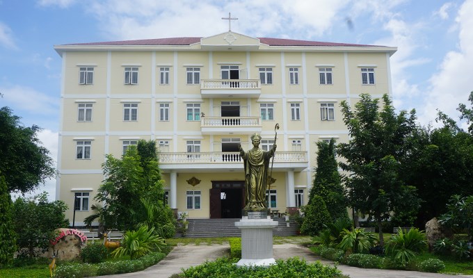 Dòng Carôlô - Scalabrini, bạn của di dân