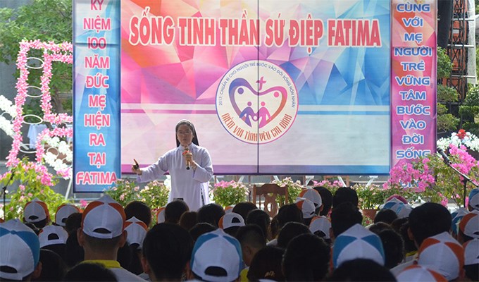 “Cùng Mẹ,  vững tâm bước vào  đời sống gia đình”