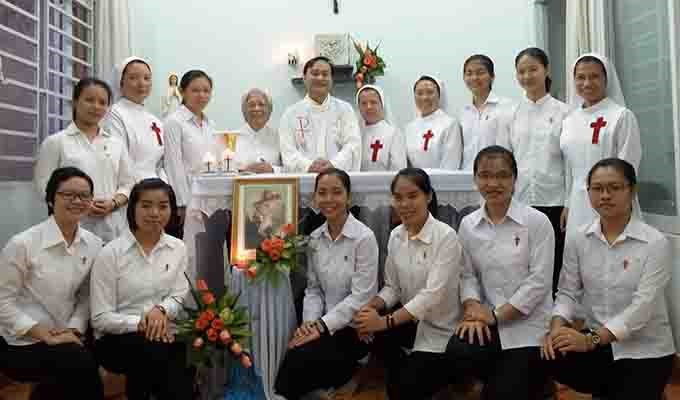 Hiến mình cho lý tưởng phục vụ bệnh nhân