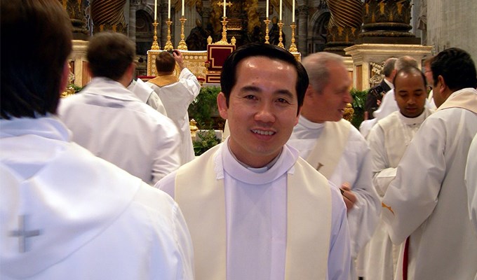 TỪ “LINH ÐẠO ÐỐI THOẠI” ÐẾN “ÐỐI THOẠI CỨU ÐỘ”