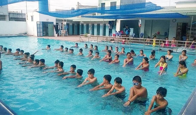 Những bể bơi đô thị mùa hè