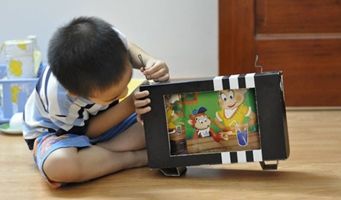 Tự làm đồ chơi cho con