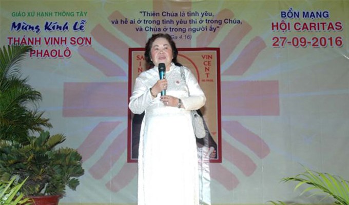 Bước chân không mỏi vì tha nhân