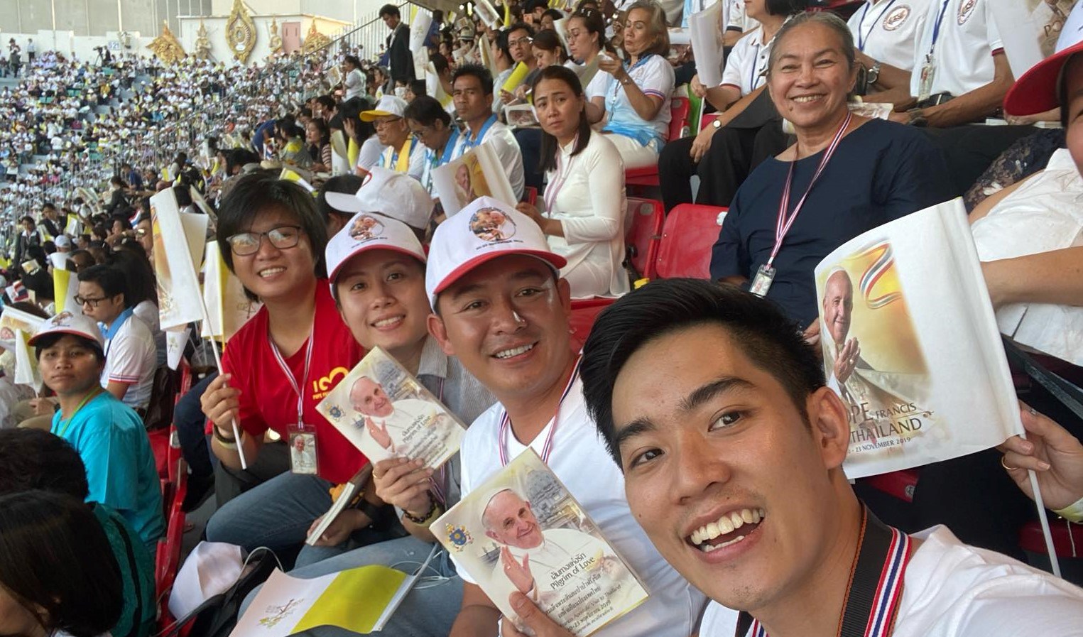 Tín hữu Việt ở xứ Chùa Vàng