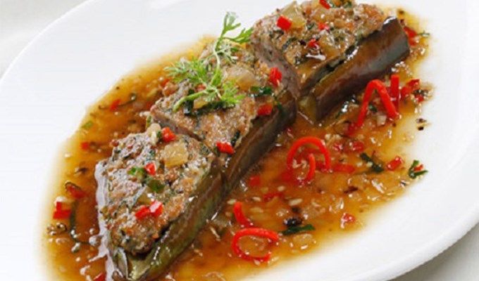 Cà tím nhồi thịt áp chảo