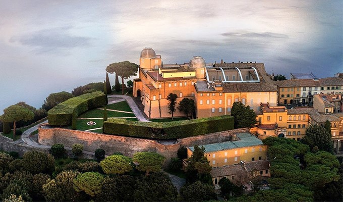 Ðức Bênêđictô XVI viếng thăm các thị trấn bên ngoài Rome