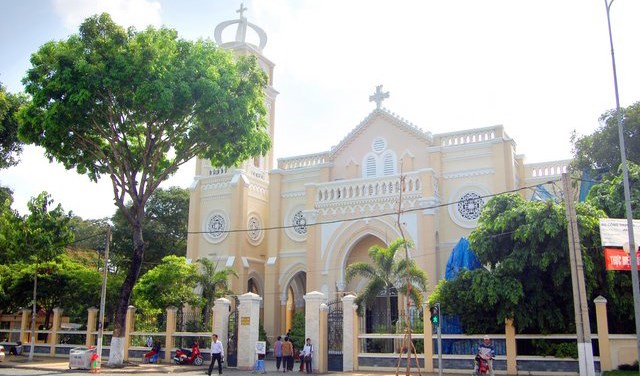 60 năm trong vai trò nhà thờ mẹ