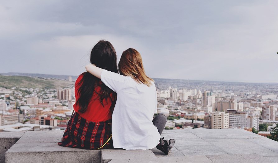 Giúp nhau bằng sự ủi an...