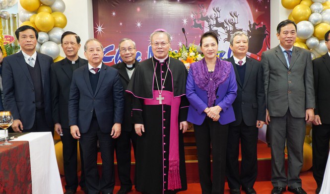 Chúc mừng Giáng sinh giới Công giáo