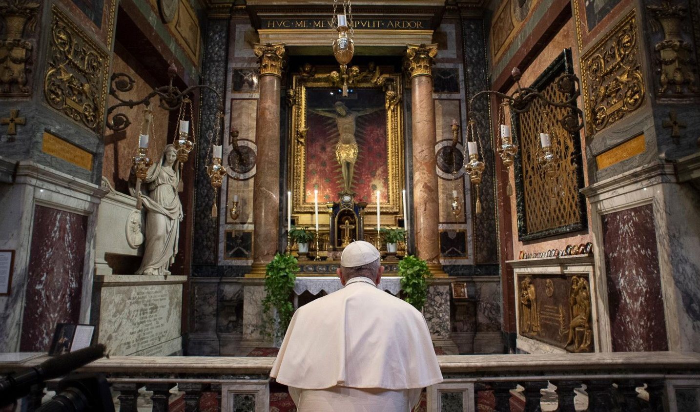 Cây thánh giá có phép lạ xua bệnh dịch ở Rome