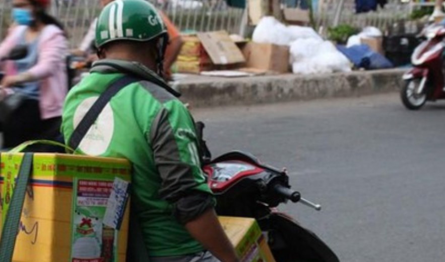 Mua sắm  trong những ngày giới hạn phục vụ