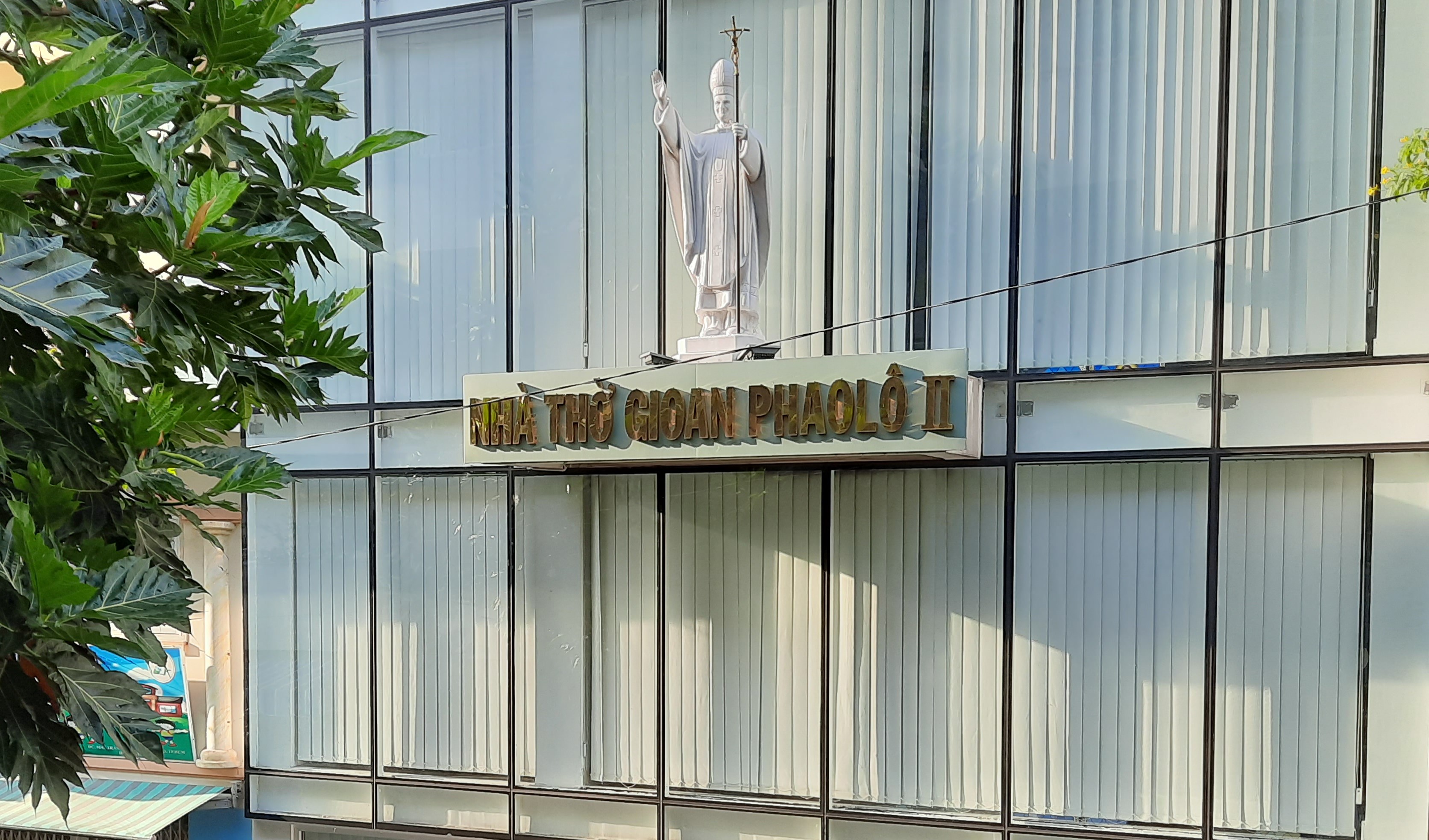 Giáo xứ mang tước hiệu thánh Gioan Phaolô II